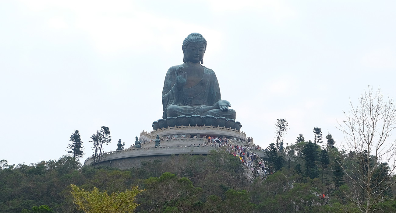 Photo du grand buddha sur l'île de Lantau